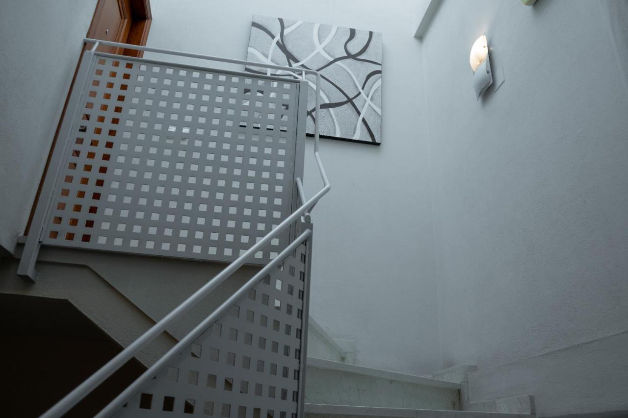 Apartamentos La Llum Alicante Eksteriør billede
